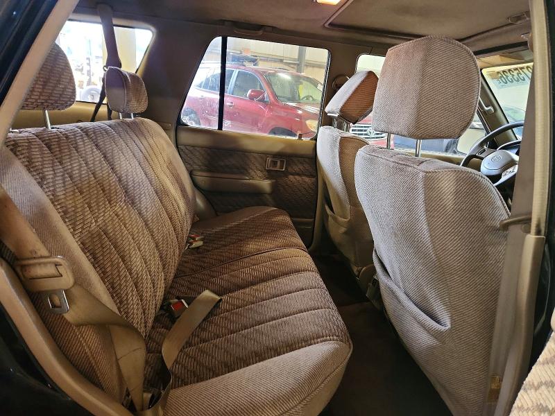 Photo 10 from auction – 1994 TOYOTA 4RUNNER with VIN JT3VN39W4R8062830