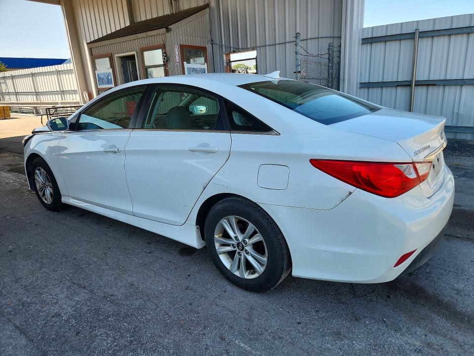 Photo 2 from auction – 2014 HYUNDAI SONATA with VIN 5NPEB4AC0EH903937
