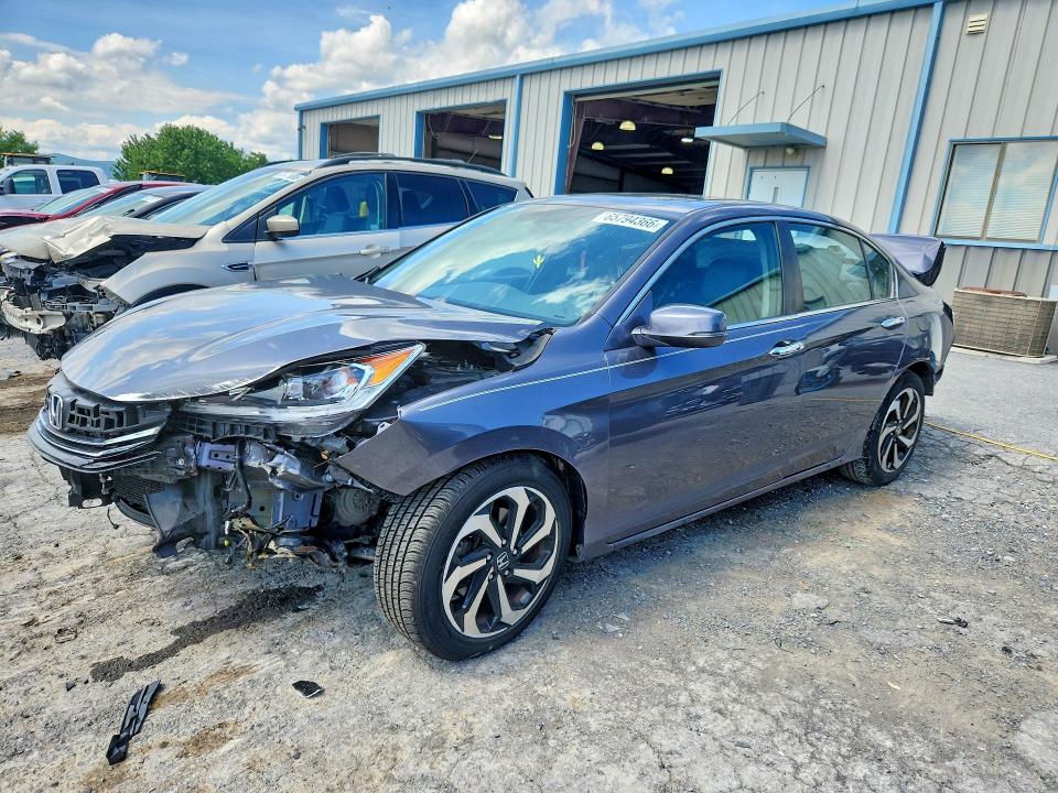 HONDA ACCORD 2016 with VIN 1HGCR2F8XGA014005 - Photo from auction