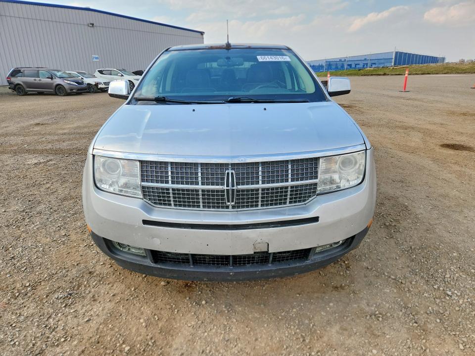 Photo 5 from auction – 2009 LINCOLN MKX with VIN 2LMDU88C39BJ01757