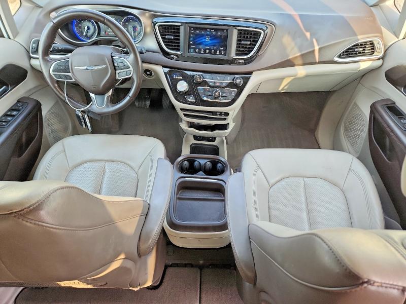 Photo 8 from auction – 2018 CHRYSLER PACIFICA with VIN 2C4RC1BGXJR136447