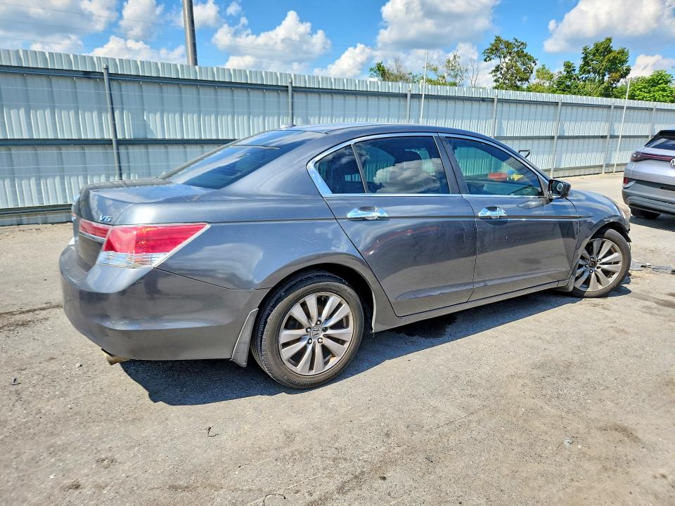 Photo 3 from auction – 2012 HONDA ACCORD with VIN 1HGCP3F82CA032343