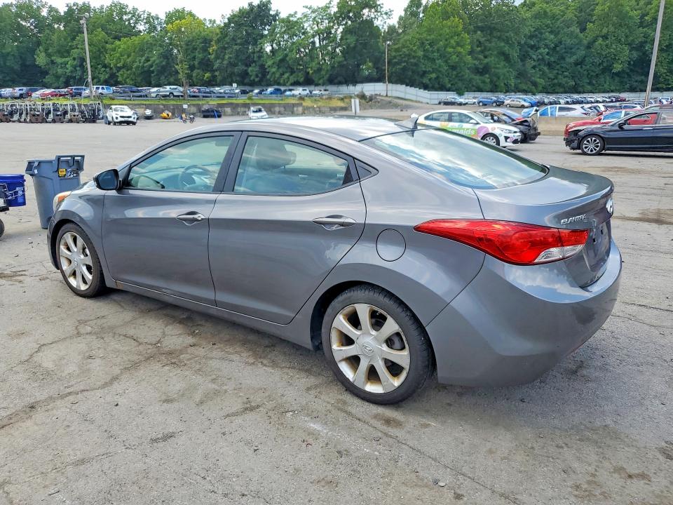 Photo 2 from auction – 2011 HYUNDAI ELANTRA with VIN 5NPDH4AE8BH056835