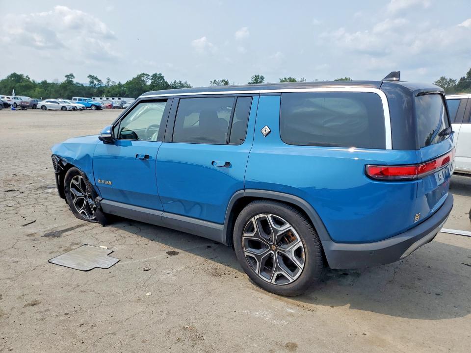 Photo 2 from auction – 2023 RIVIAN R1S with VIN 7PDSGABL0PN008526