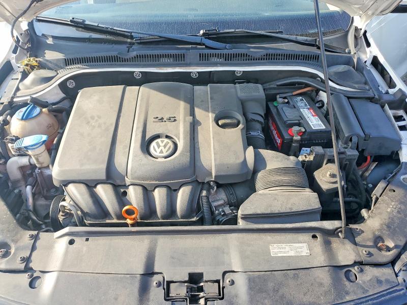 Photo 11 from auction – 2013 VOLKSWAGEN JETTA with VIN 3VWDP7AJ1DM212872
