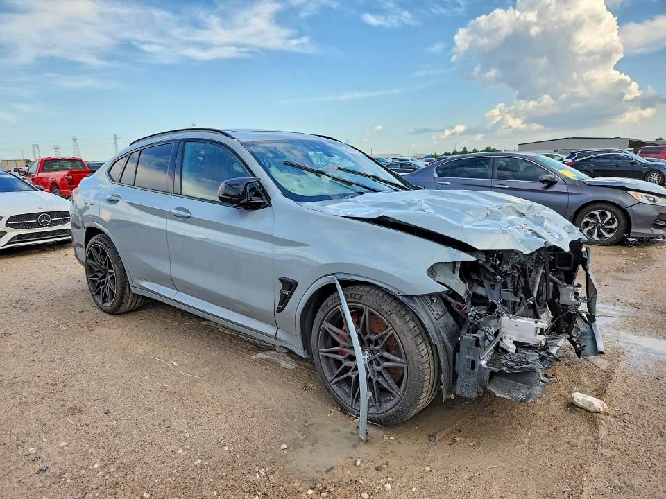 Photo 4 from auction – 2025 BMW X4 with VIN 5YM23EC03S9197129