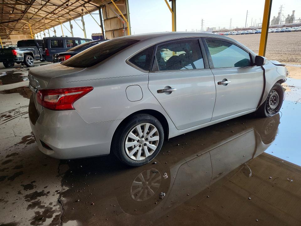 Photo 3 from auction – 2017 NISSAN SENTRA with VIN 3N1AB7AP1HY390954