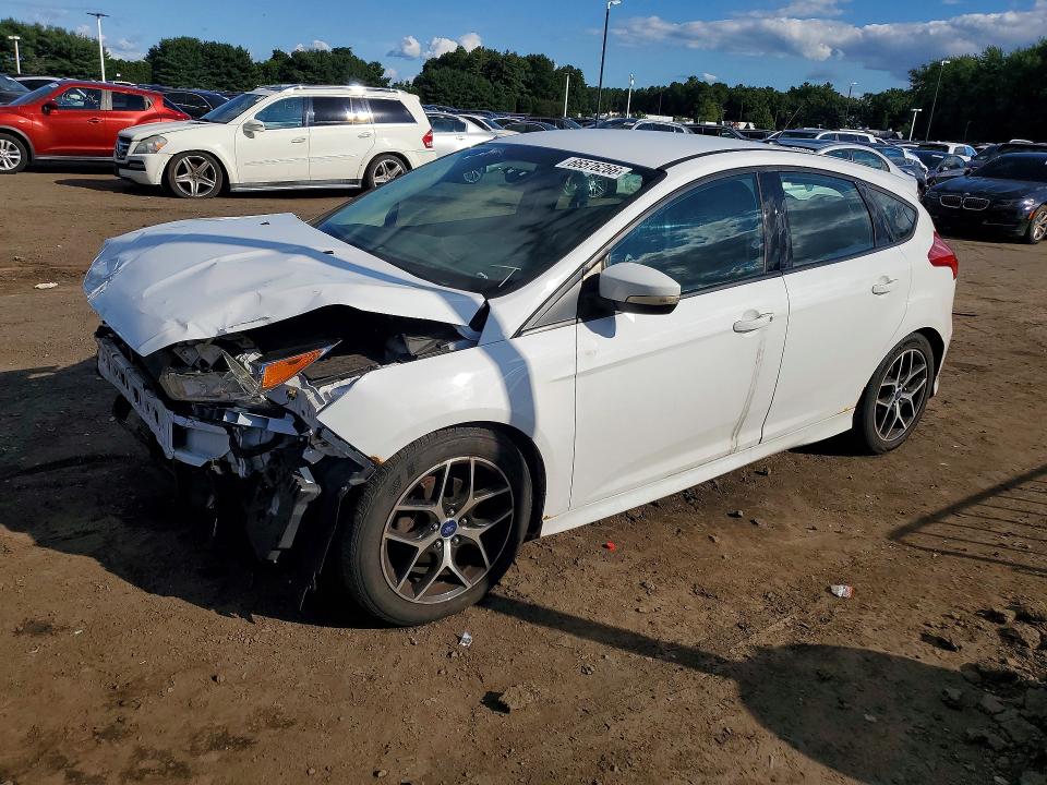 Zdjęcie 1 z aukcji – 2016 FORD FOCUS z VIN 1FADP3K28GL381348