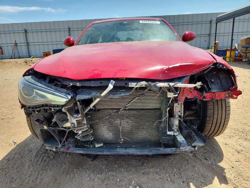 Photo 5 from auction – 2022 ALFA ROMEO GIULIA with VIN ZARFAMAN8N7659277