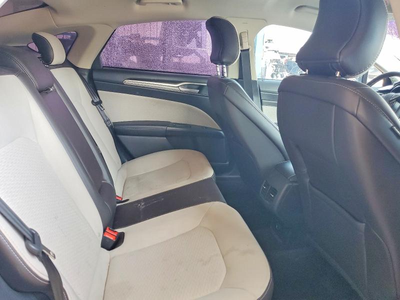 Photo 10 from auction – 2019 FORD FUSION with VIN 3FA6P0HD6KR135523