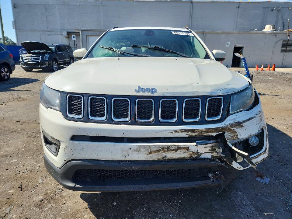Снимка 5 от търг – 2018 JEEP COMPASS с VIN 3C4NJDBB0JT401996