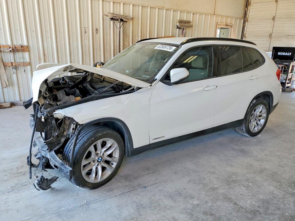 BMW X1 2015 with VIN WBAVL1C58FVY33788 - Photo from auction