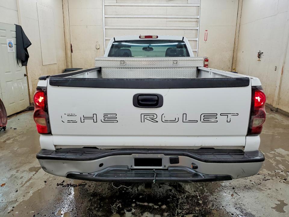 Photo 6 from auction – 2004 CHEVROLET SILVERADO with VIN 1GCEC14VX4Z327404