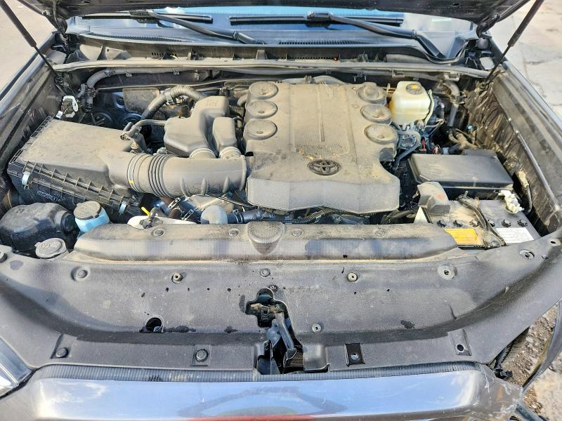 Photo 12 from auction – 2019 TOYOTA 4RUNNER with VIN JTEBU5JR4K5731488