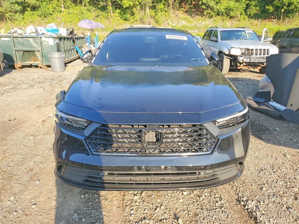 Снимка 5 от търг – 2025 HONDA ACCORD с VIN 1HGCY2F77SA041021
