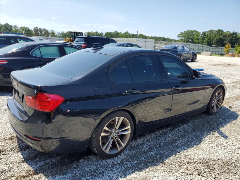 Photo 3 from auction – 2013 BMW 328 with VIN WBA3A5C54DF355493