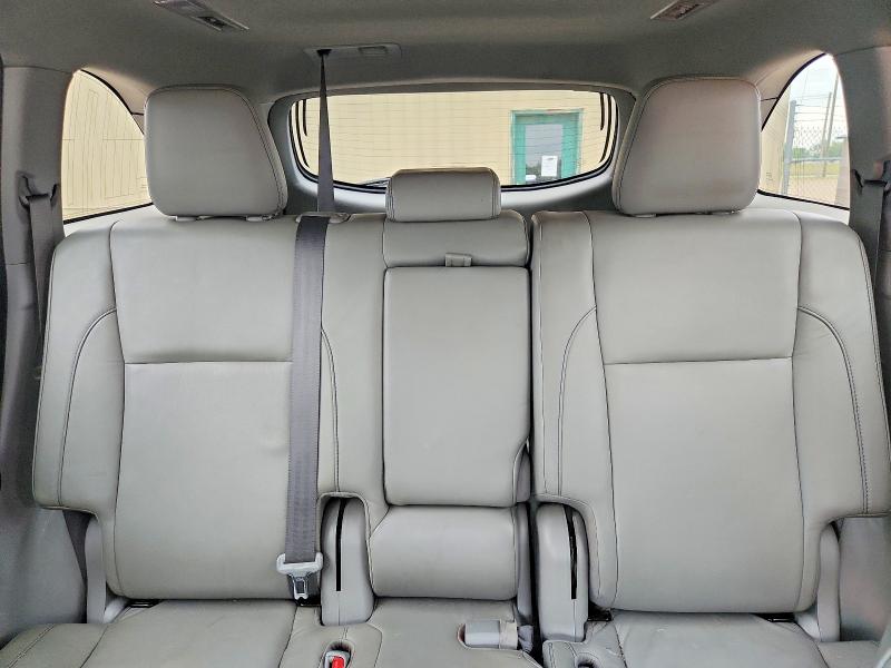 Photo 10 from auction – 2018 TOYOTA HIGHLANDER with VIN 5TDJZRFH1JS532139