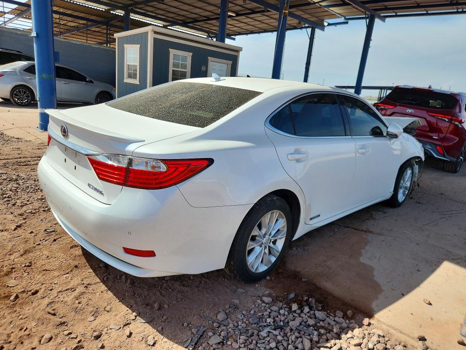 Zdjęcie 3 z aukcji – 2014 LEXUS ES z VIN JTHBW1GG8E2068878