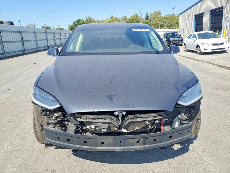 Photo 5 from auction – 2016 TESLA MODEL X with VIN 5YJXCAE26GF016222