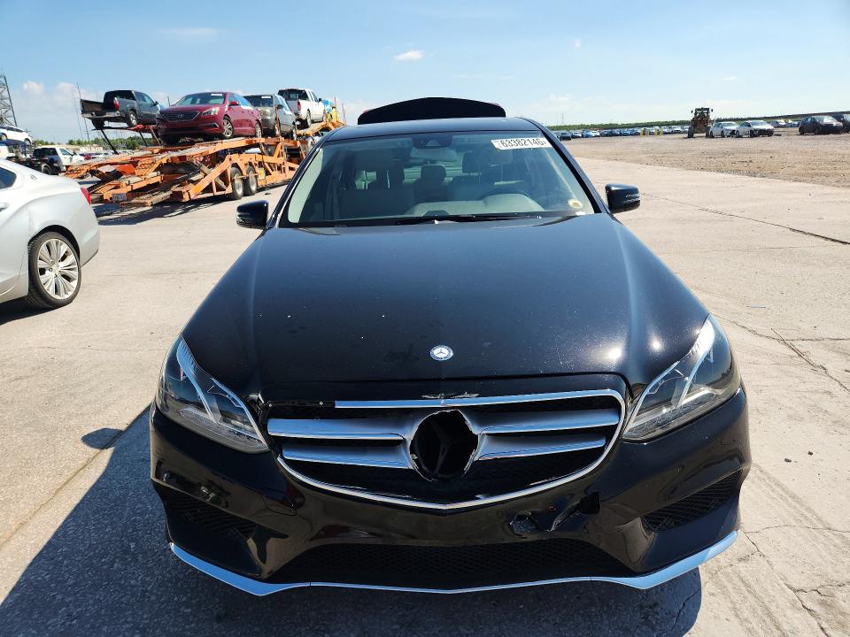 Photo 5 from auction – 2016 MERCEDES-BENZ E with VIN WDDHF5KB0GB185877