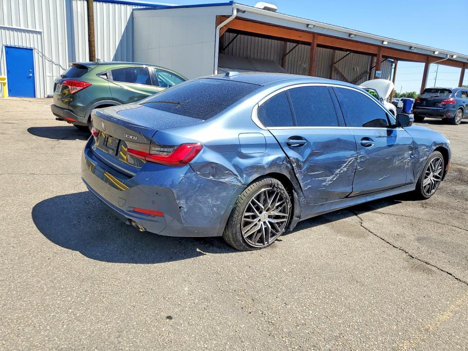 Zdjęcie 3 z aukcji – 2025 BMW 330XI z VIN 3MW89CW05S8F18886