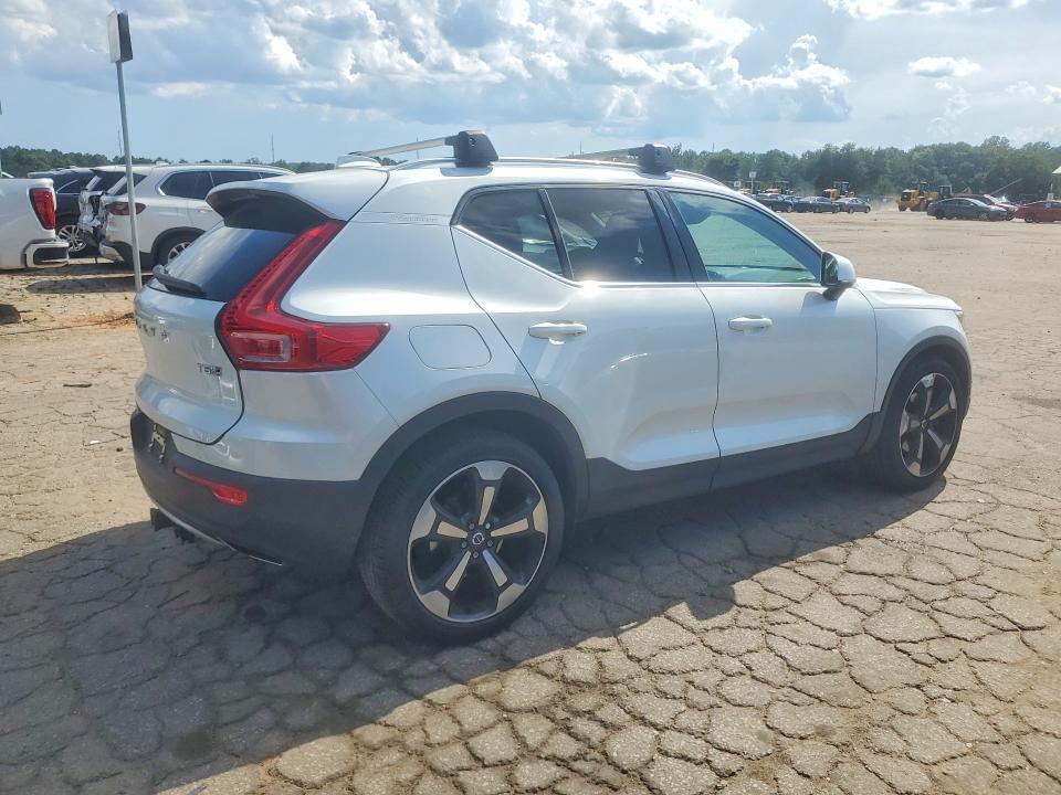 Photo 3 from auction – 2019 VOLVO XC40 with VIN YV4162UL8K2102878