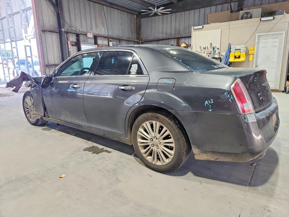 Photo 2 from auction – 2014 CHRYSLER 300C with VIN 2C3CCAKG4EH260445