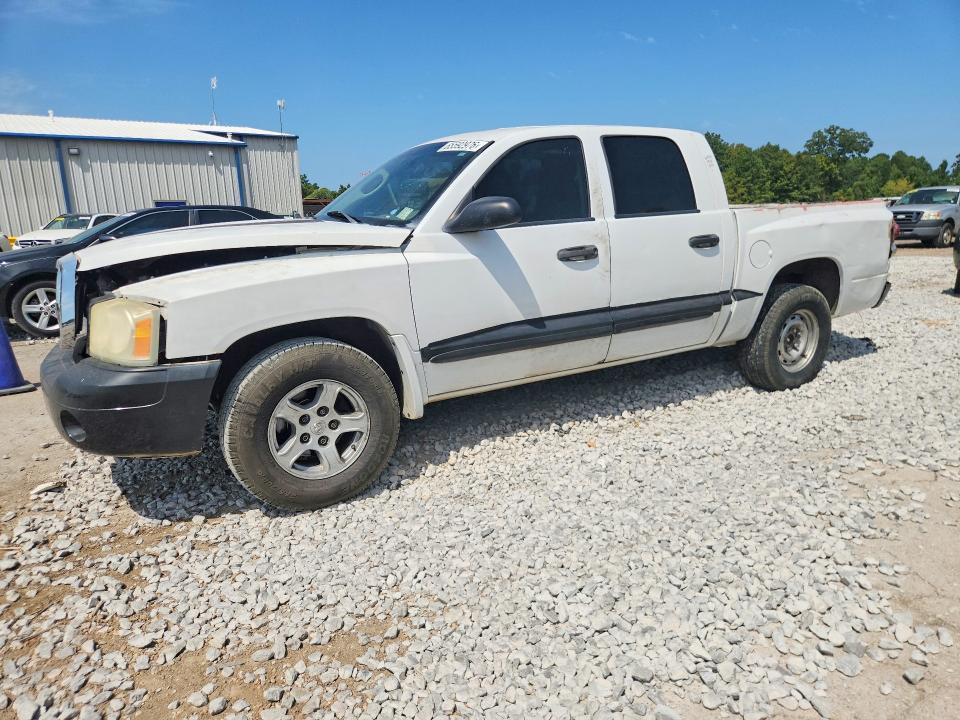 2005 DODGE DAKOTA
