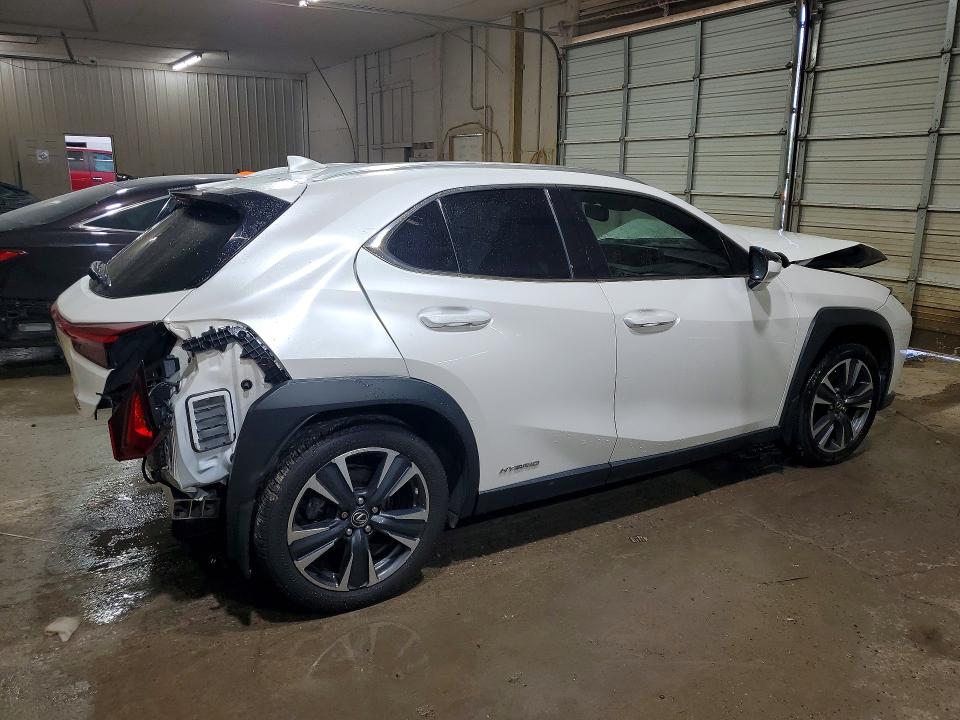 Снимка 3 от търг – 2021 LEXUS UX с VIN JTHP9JBH1M2049018