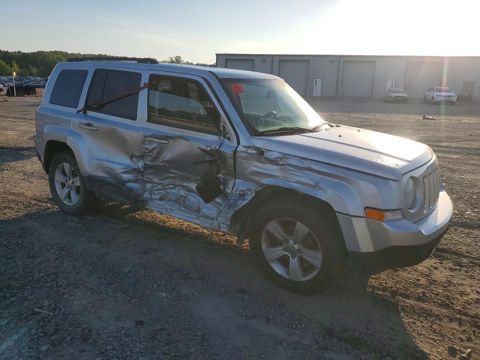 Photo 4 from auction – 2011 JEEP PATRIOT with VIN 1J4NF1GB6BD152680