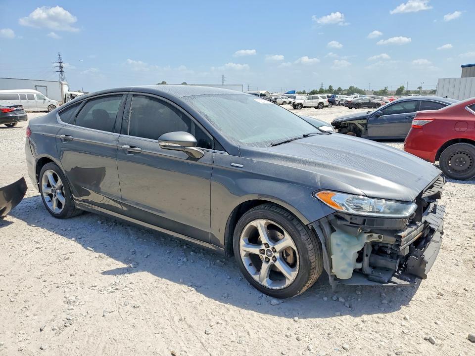 Photo 4 from auction – 2016 FORD FUSION with VIN 3FA6P0HD3GR396065