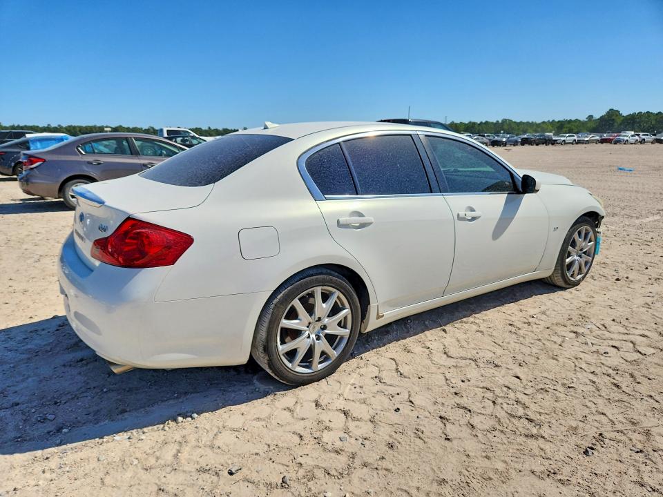 Photo 3 from auction – 2015 INFINITI Q40 with VIN JN1CV6AP8FM580034