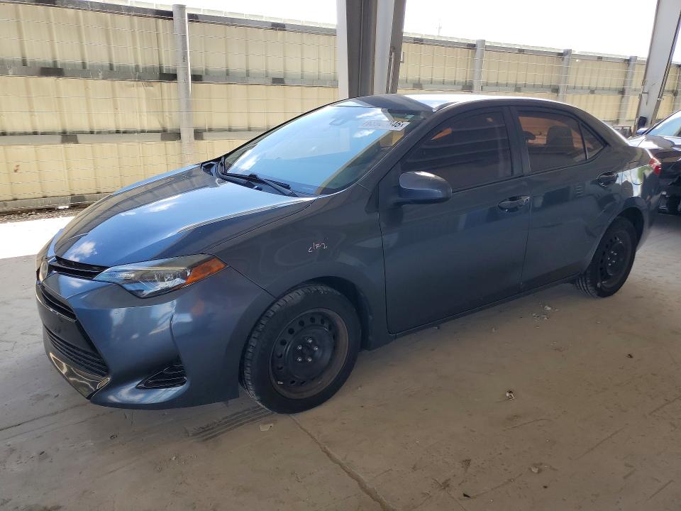 TOYOTA COROLLA 2018 z numerem VIN 2T1BURHE5JC040499 - Zdjęcie z aukcji