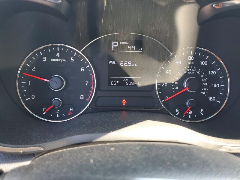 Photo 9 from auction – 2017 KIA FORTE with VIN 3KPFK4A7XHE081700