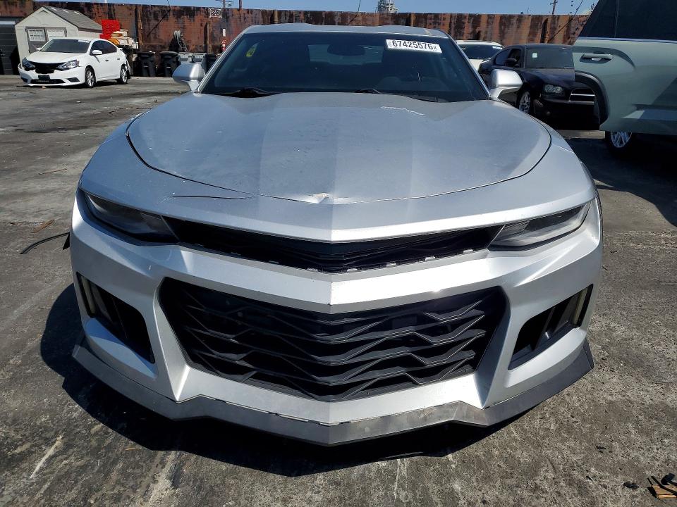 Photo 5 from auction – 2017 CHEVROLET CAMARO with VIN 1G1FB1RX5H0148420
