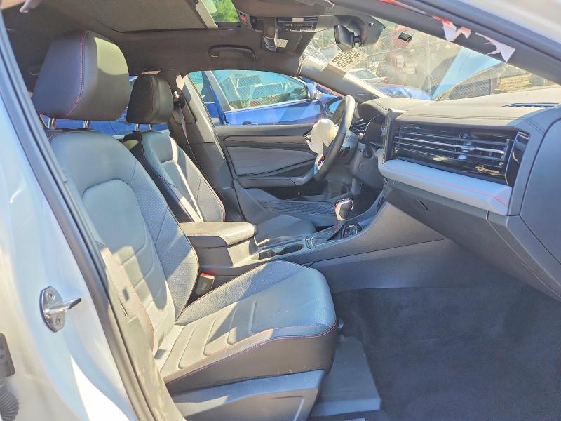 Снимка 7 от търг – 2025 VOLKSWAGEN JETTA с VIN 3VW2T7BU3SM073529