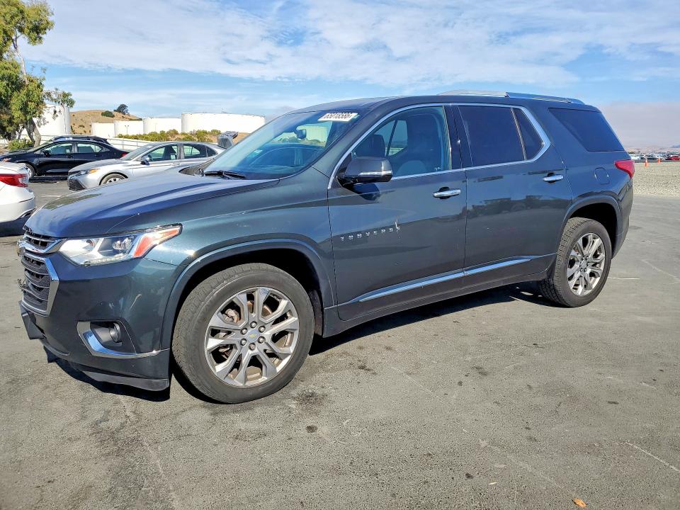 CHEVROLET TRAVERSE 2018 with VIN 1GNERKKW9JJ211029 - Photo from auction