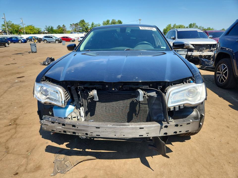 Photo 5 from auction – 2015 CHRYSLER 300 with VIN 2C3CCARG7FH927273