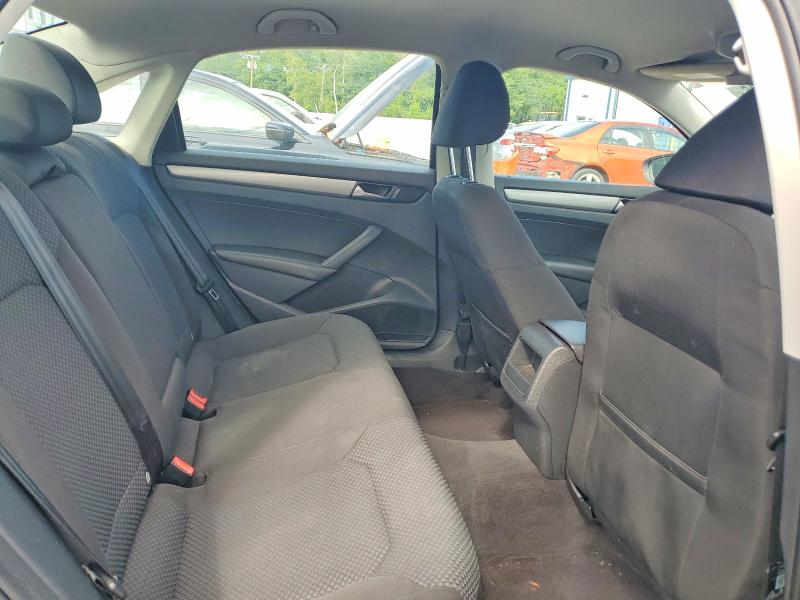 Photo 10 from auction – 2012 VOLKSWAGEN PASSAT with VIN 1VWAP7A33CC025864