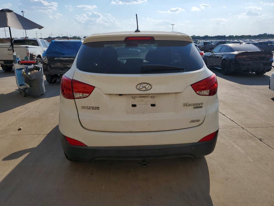 Photo 6 from auction – 2013 HYUNDAI TUCSON with VIN KM8JUCACXDU663735