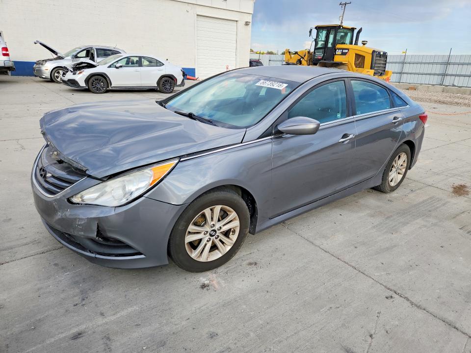 HYUNDAI SONATA 2014 with VIN 5NPEB4AC6EH832887 - Photo from auction