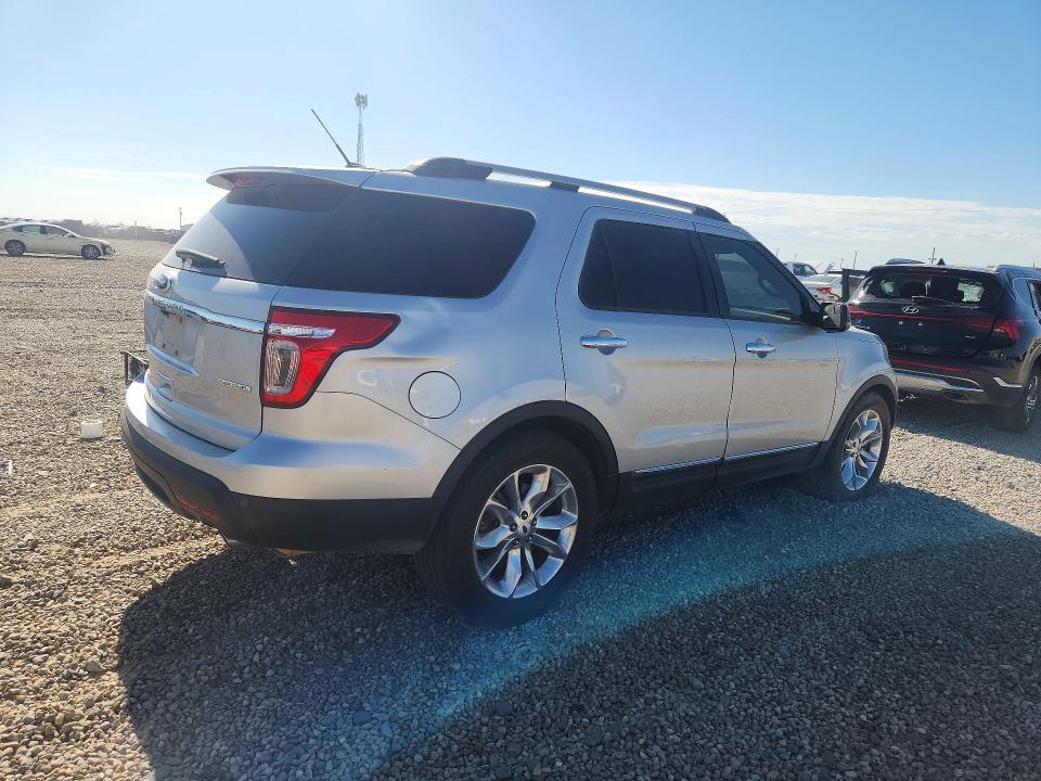 Photo 3 from auction – 2014 FORD EXPLORER with VIN 1FM5K7D89EGA17494