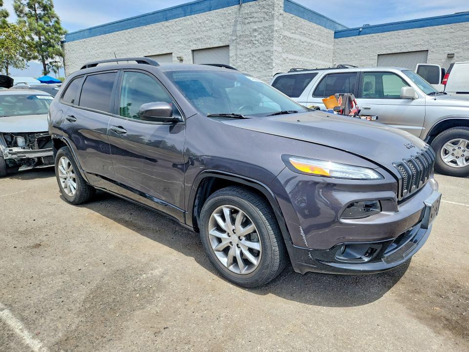 Foto 4 de la subasta – 2018 JEEP CHEROKEE con VIN 1C4PJMCB0JD587195