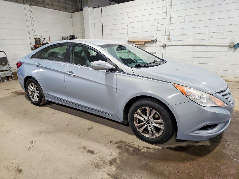 Photo 4 from auction – 2011 HYUNDAI SONATA with VIN 5NPEB4AC9BH079304