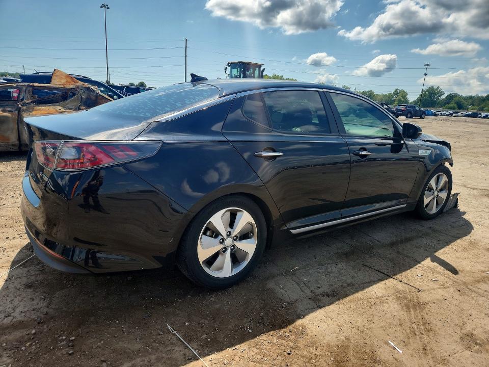 Photo 3 from auction – 2014 KIA OPTIMA with VIN KNAGN4AD7E5075911
