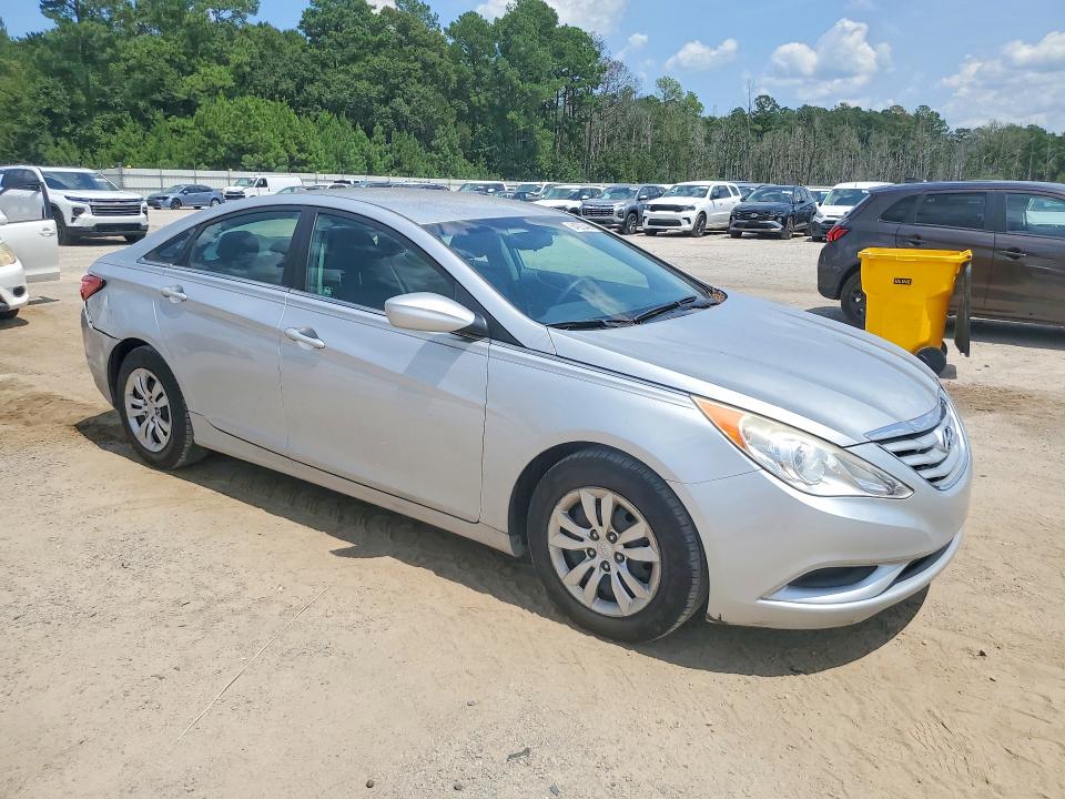 Photo 4 from auction – 2012 HYUNDAI SONATA with VIN 5NPEB4AC7CH410219