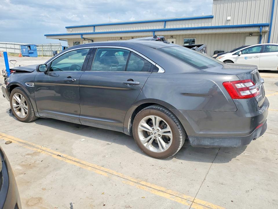 Photo 2 from auction – 2018 FORD TAURUS with VIN 1FAHP2H82JG110776