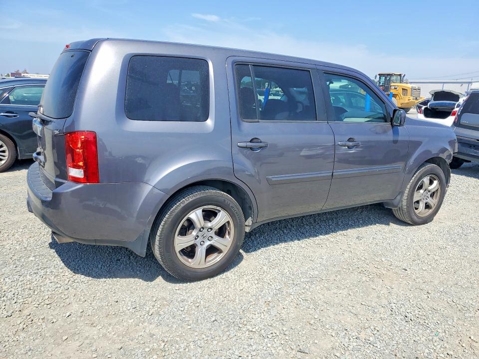 Photo 3 from auction – 2014 HONDA PILOT with VIN 5FNYF3H76EB021240
