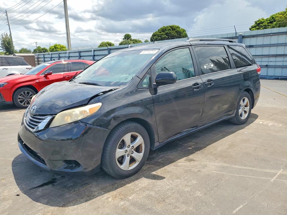TOYOTA SIENNA 2014 with VIN 5TDKK3DC3ES473999 - Photo from auction
