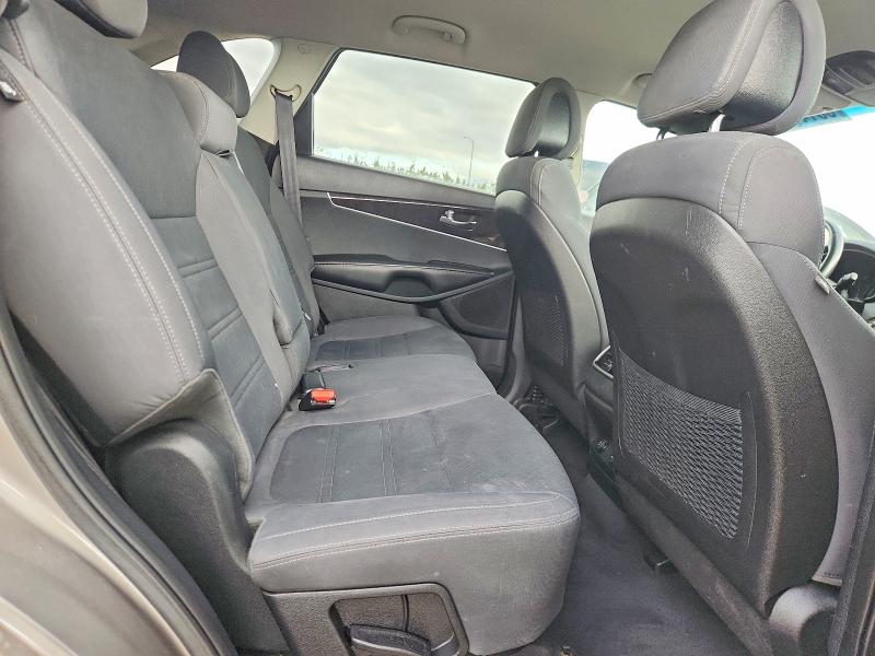 Photo 11 from auction – 2016 KIA SORENTO with VIN 5XYPGDA13GG062215
